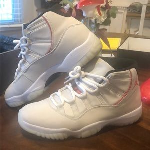 Air Jordan Retro 11 Platinum Size 11 M